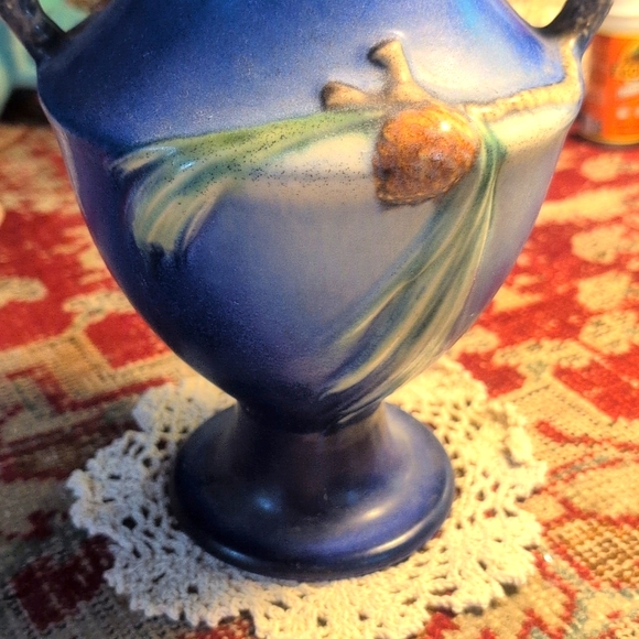 💥SOLD💥Roseville Pinecone Pottery Large Vase - Picture 3 of 10